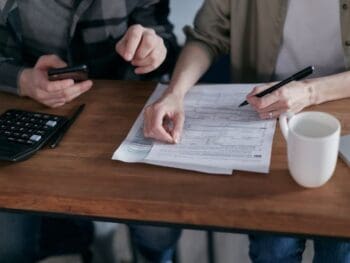 Entrepreneur Discusses Bank Statements with Nashville CPA